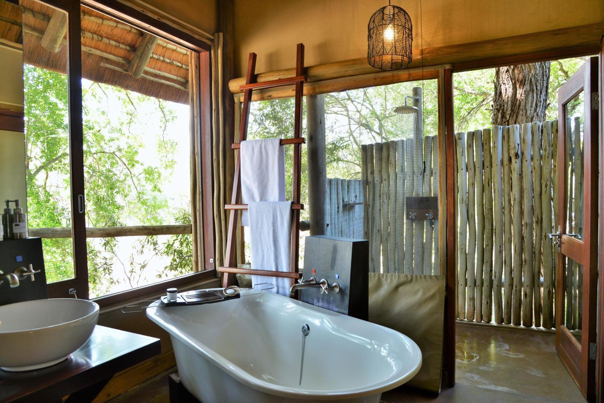 Rhino Post Safari Lodge 스쿠쿠자 외부 사진