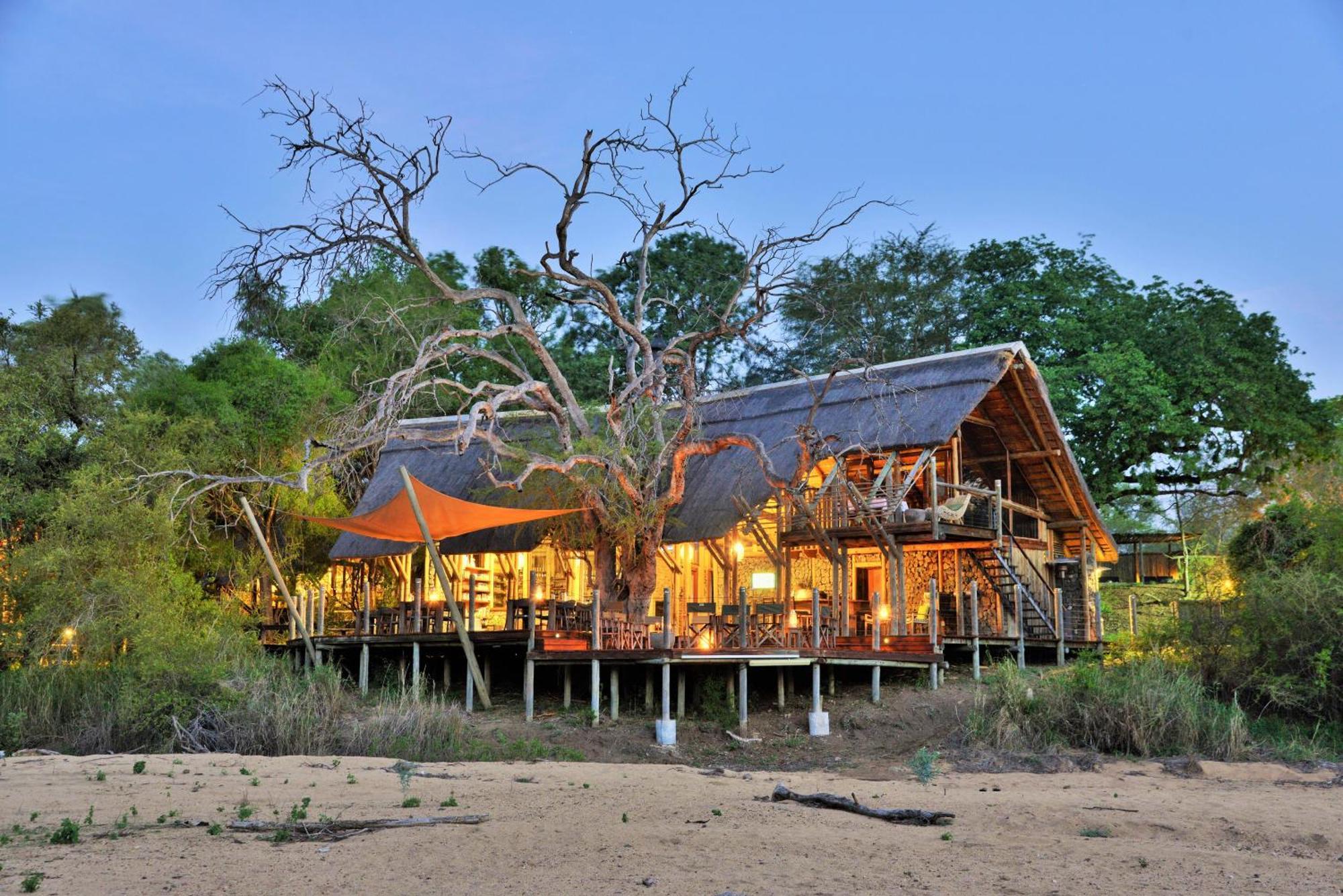 Rhino Post Safari Lodge 스쿠쿠자 외부 사진